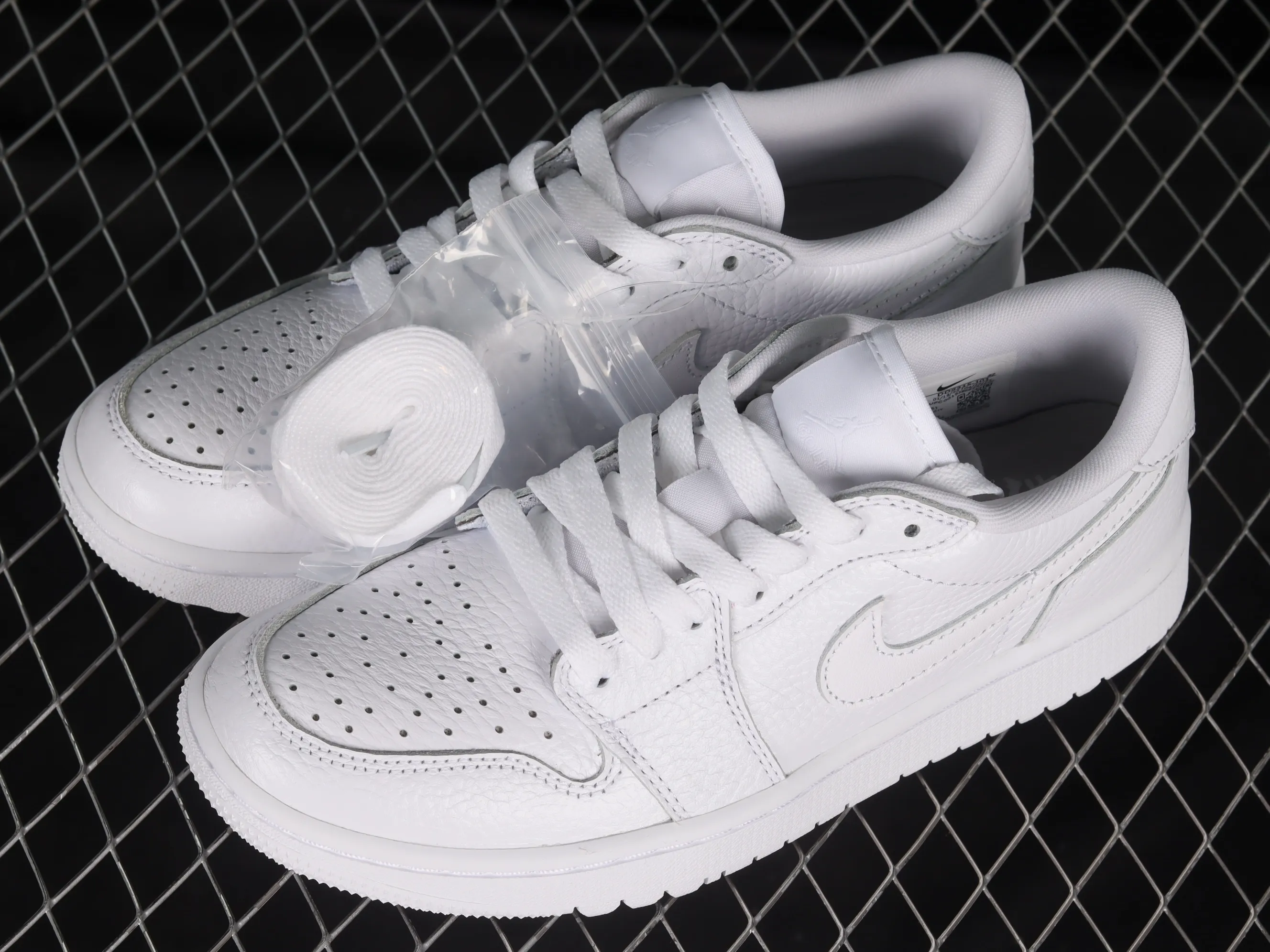 All categories Air Jordan Jordan series basketball shoes Air Jordan 1 Low G version pure original Air Jordan 1 Low Golf "Triple White" AJ1 Joe 1 new golf version all white color DD9315-101